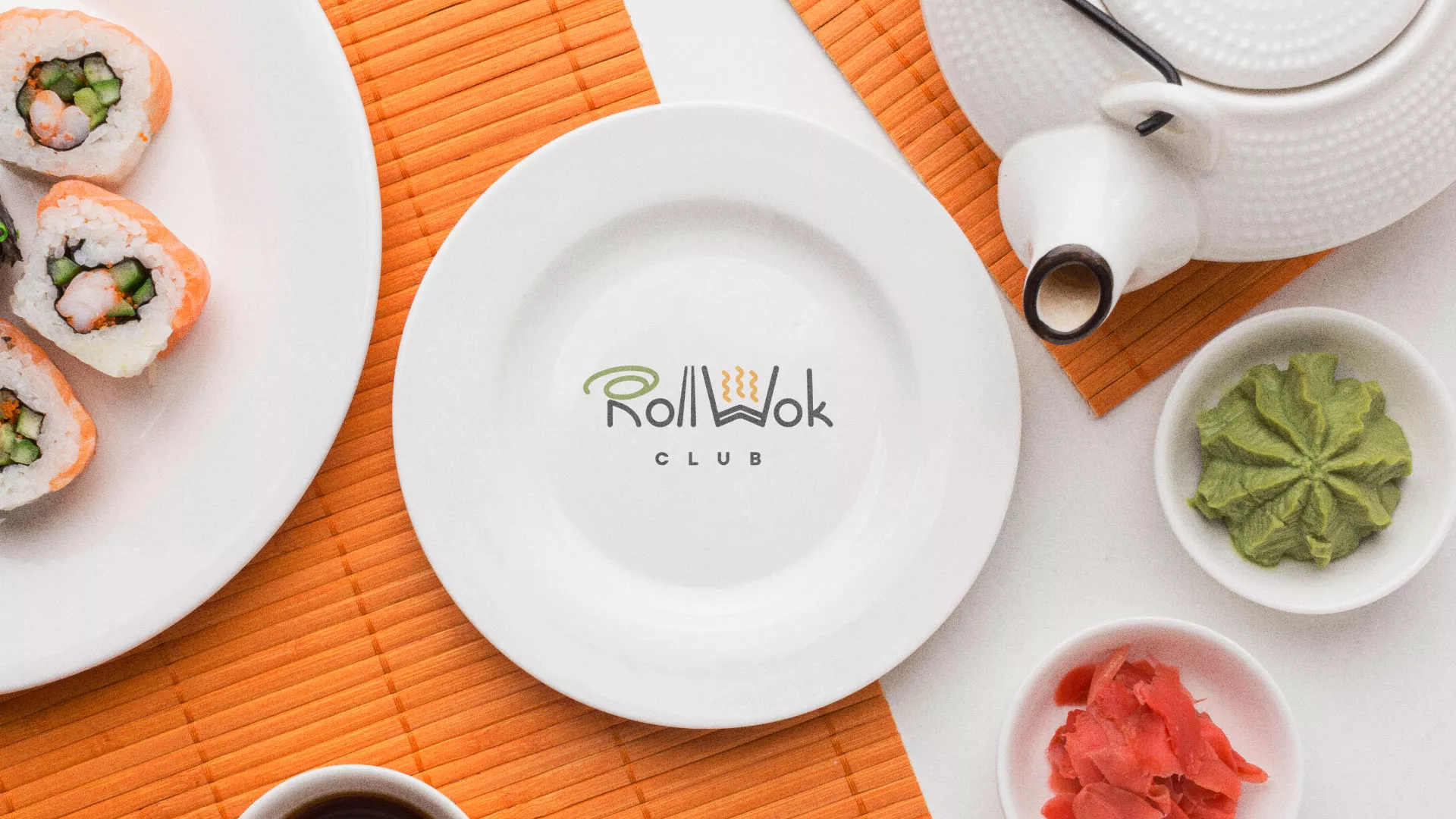 Разработка логотипа и фирменного стиля суши-бара «Roll Wok Club» в Брянске